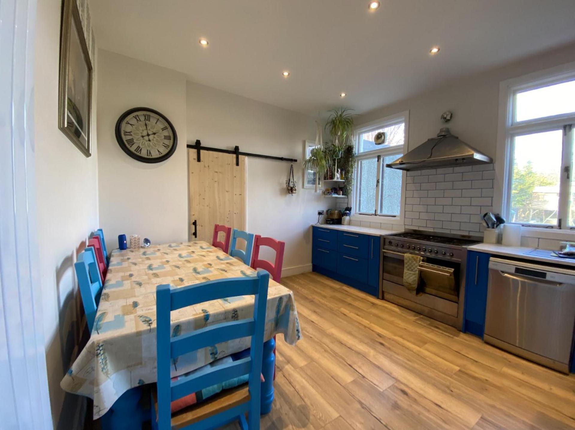 Large & Colourful Family 4bd With Kids Playground Dublin