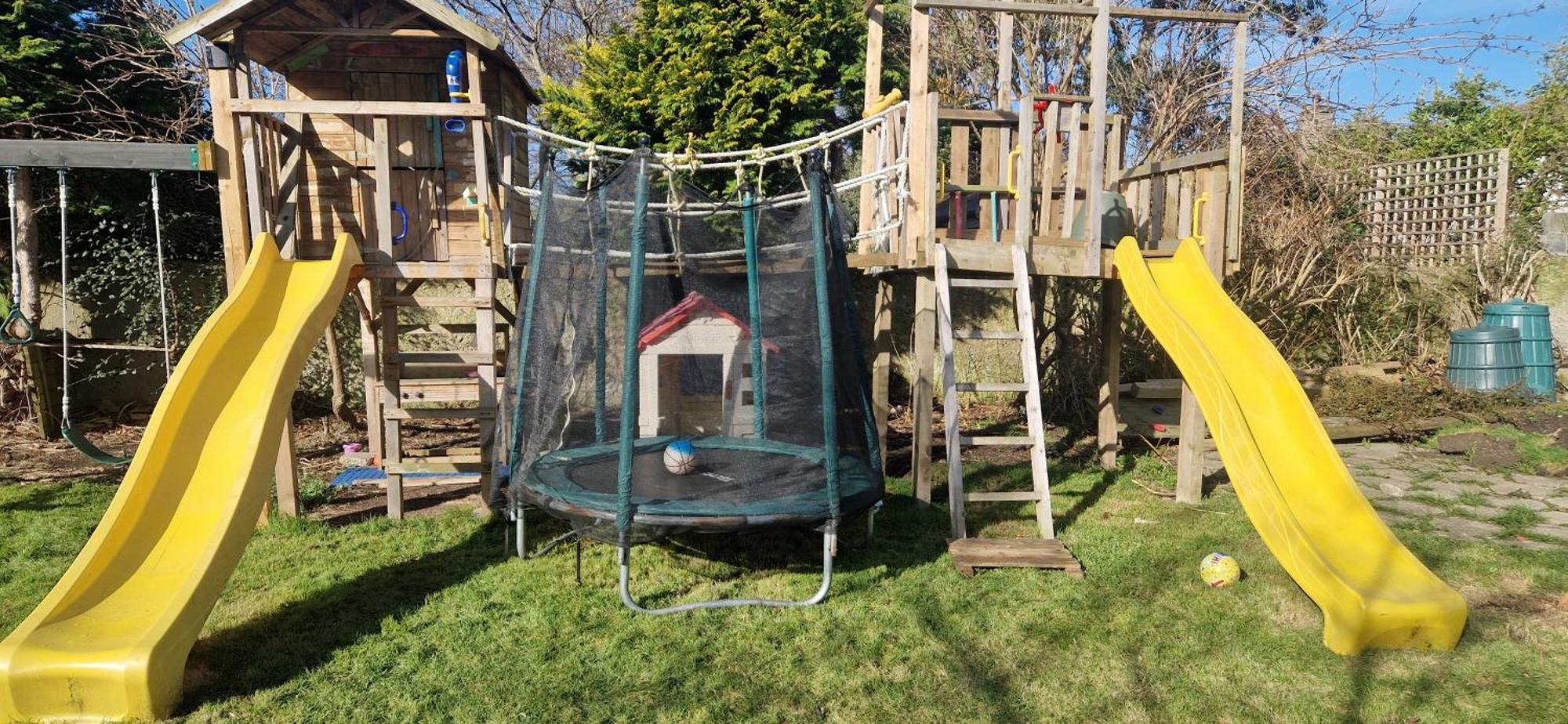 Holiday home Large & Colourful Family 4bd With Kids Playground *