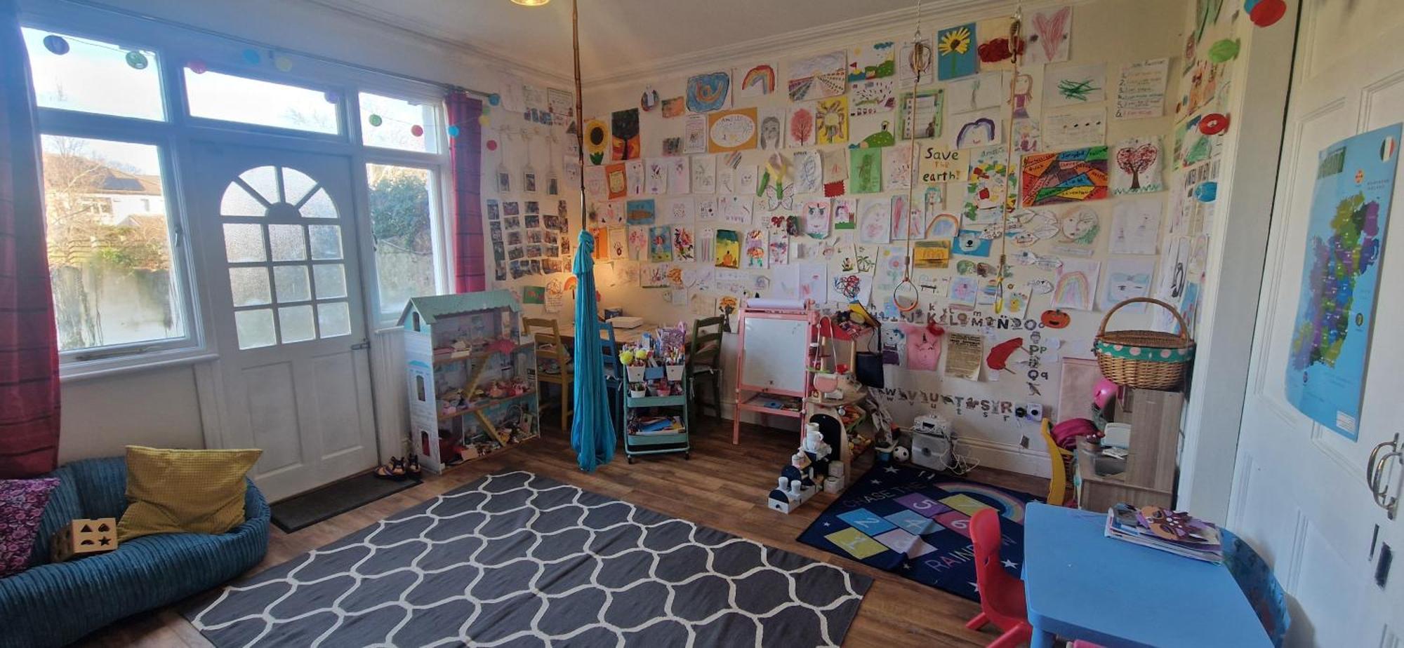 Large & Colourful Family 4bd With Kids Playground Dublin