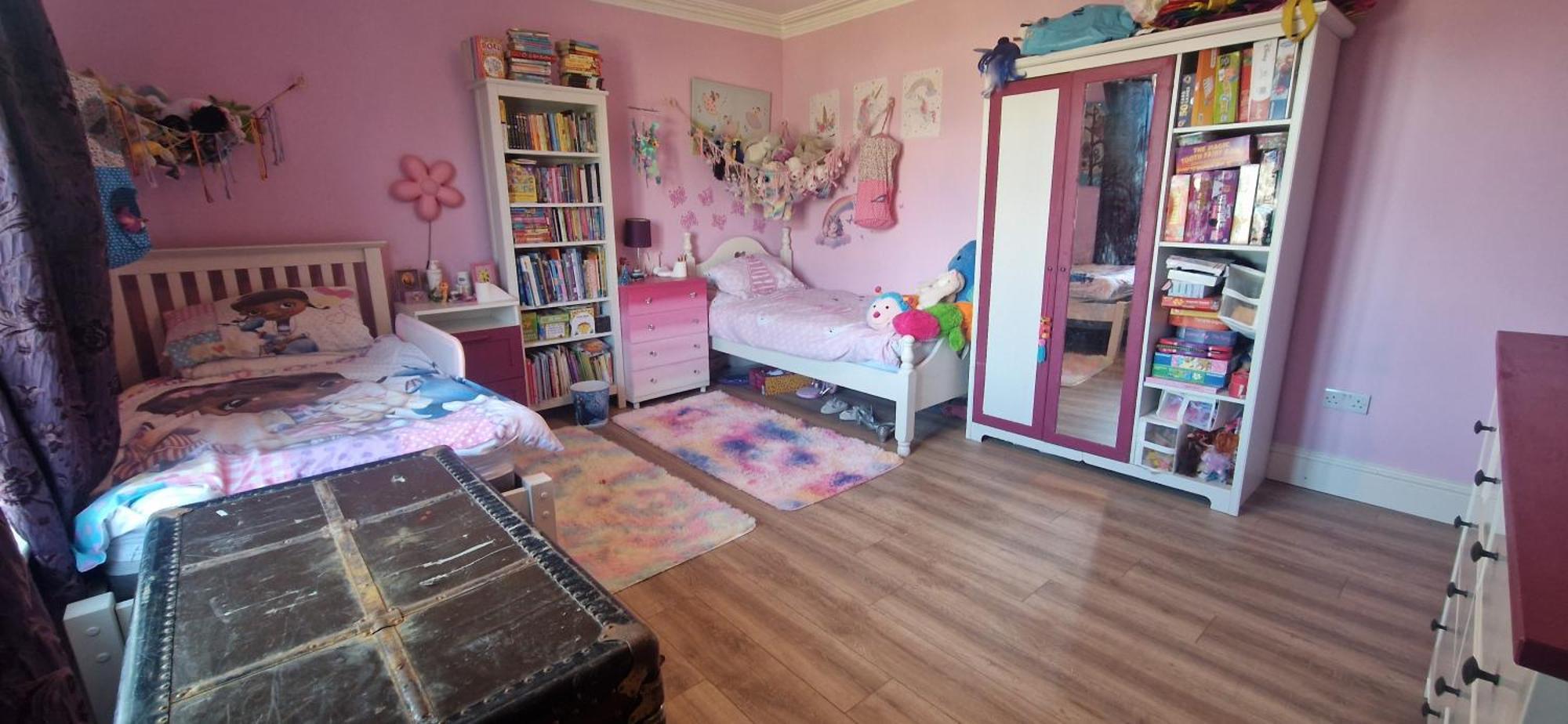 Holiday home Large & Colourful Family 4bd With Kids Playground