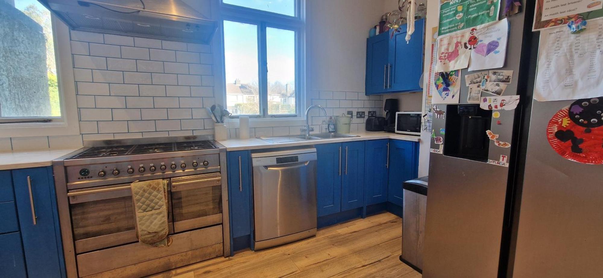 Large & Colourful Family 4bd With Kids Playground Dublin
